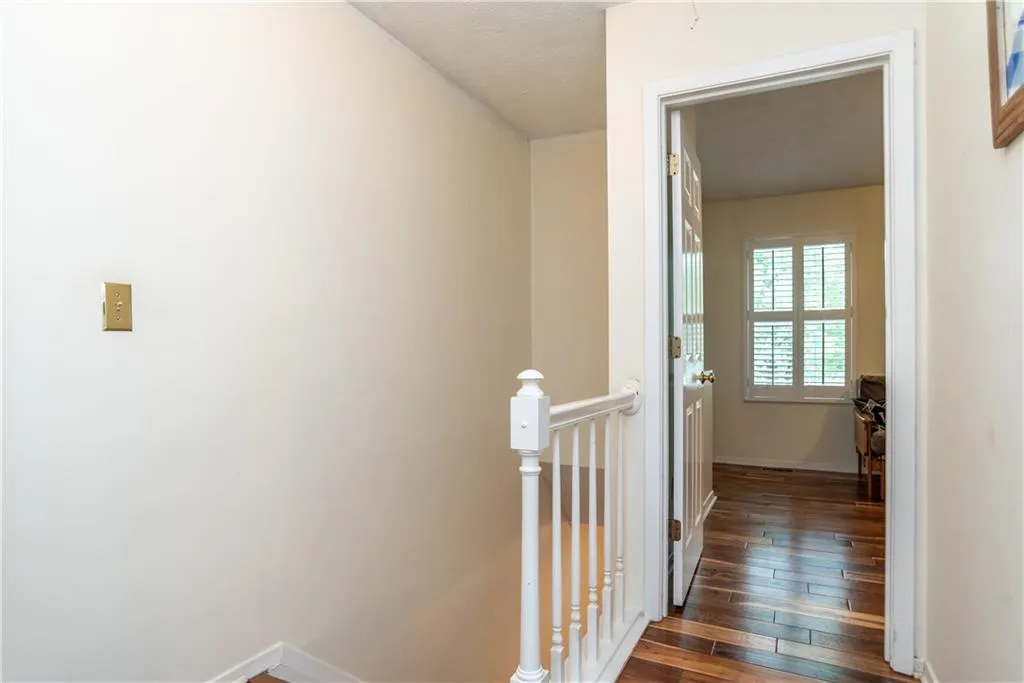 207 Wedgewood Way, Sandy Springs, Georgia 30350, 2 Bedrooms Bedrooms, ,2 BathroomsBathrooms,Residential,Sold,207 Wedgewood Way,6565089