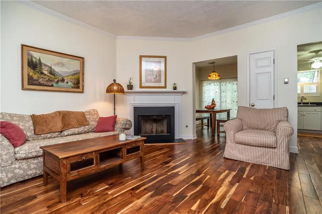 207 Wedgewood Way, Sandy Springs, Georgia 30350, 2 Bedrooms Bedrooms, ,2 BathroomsBathrooms,Residential,Sold,207 Wedgewood Way,6565089