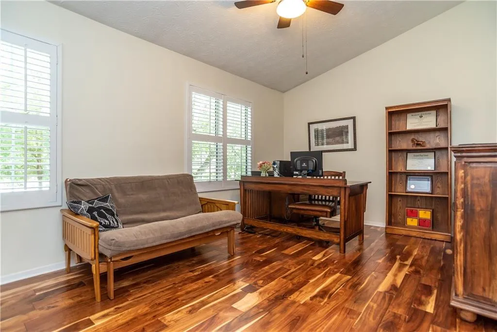207 Wedgewood Way, Sandy Springs, Georgia 30350, 2 Bedrooms Bedrooms, ,2 BathroomsBathrooms,Residential,Sold,207 Wedgewood Way,6565089