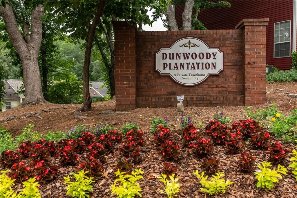 207 Wedgewood Way, Sandy Springs, Georgia 30350, 2 Bedrooms Bedrooms, ,2 BathroomsBathrooms,Residential,Sold,207 Wedgewood Way,6565089