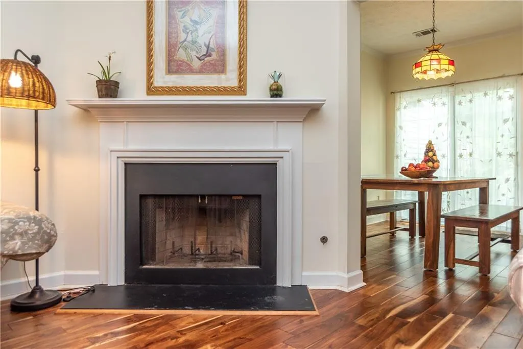 207 Wedgewood Way, Sandy Springs, Georgia 30350, 2 Bedrooms Bedrooms, ,2 BathroomsBathrooms,Residential,Sold,207 Wedgewood Way,6565089
