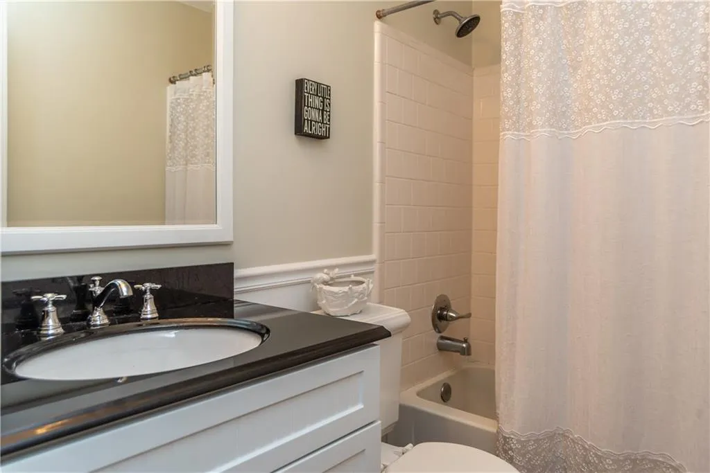 207 Wedgewood Way, Sandy Springs, Georgia 30350, 2 Bedrooms Bedrooms, ,2 BathroomsBathrooms,Residential,Sold,207 Wedgewood Way,6565089