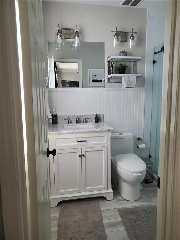 6520 Roswell Road Unit 114, Atlanta, Georgia 30328, 3 Bedrooms Bedrooms, ,2 BathroomsBathrooms,Residential,Sold,6520 Roswell Road Unit 114,7050109