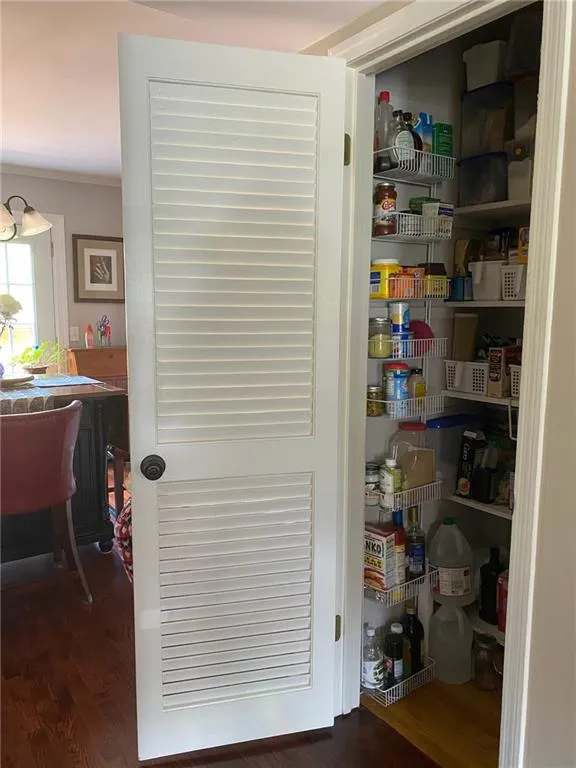 6520 Roswell Road Unit 114, Atlanta, Georgia 30328, 3 Bedrooms Bedrooms, ,2 BathroomsBathrooms,Residential,Sold,6520 Roswell Road Unit 114,7050109