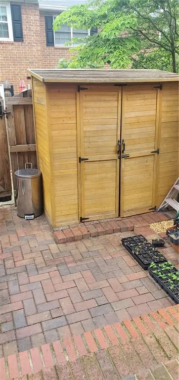 6520 Roswell Road Unit 114, Atlanta, Georgia 30328, 3 Bedrooms Bedrooms, ,2 BathroomsBathrooms,Residential,Sold,6520 Roswell Road Unit 114,7050109