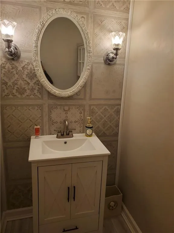 6520 Roswell Road Unit 114, Atlanta, Georgia 30328, 3 Bedrooms Bedrooms, ,2 BathroomsBathrooms,Residential,Sold,6520 Roswell Road Unit 114,7050109