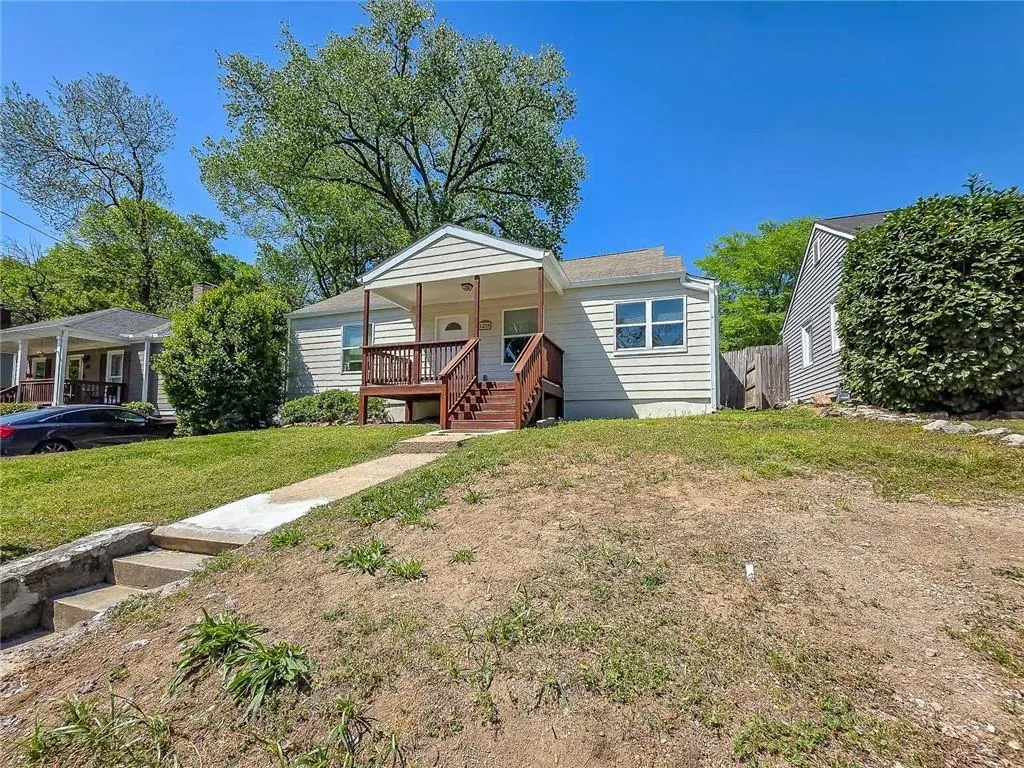 1258 Holly Street Nw, Atlanta, Georgia 30318, 4 Bedrooms Bedrooms, 0 ,2 BathroomsBathrooms,Residential,For Sale,1258 Holly Street Nw,7749847