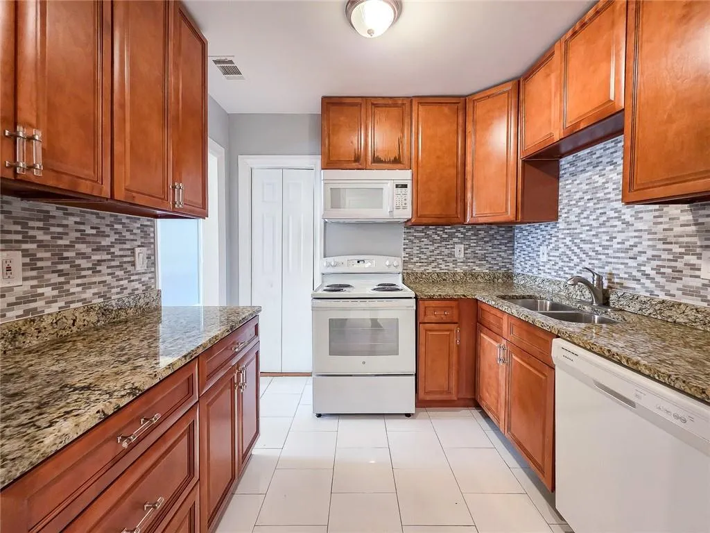 1258 Holly Street Nw, Atlanta, Georgia 30318, 4 Bedrooms Bedrooms, 0 ,2 BathroomsBathrooms,Residential,For Sale,1258 Holly Street Nw,7749847
