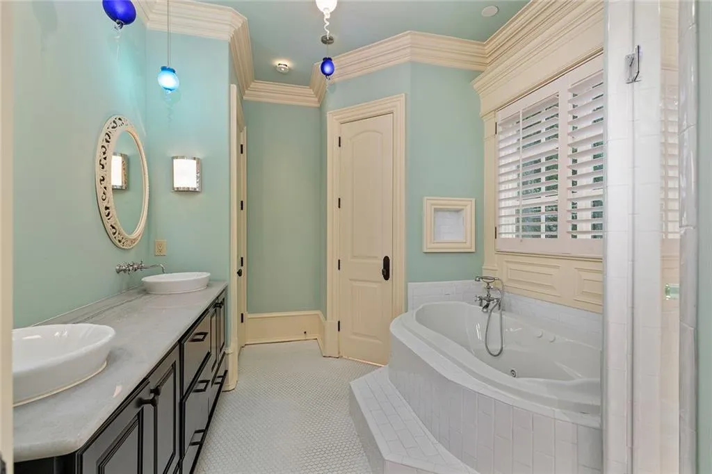 1640 Nottingham Way Ne, Atlanta, Georgia 30309, 6 Bedrooms Bedrooms, ,6 BathroomsBathrooms,Residential,For Sale,1640 Nottingham Way Ne,7673554 1640 Nottingham Way Ne, Atlanta, Georgia 30309, 6 Bedrooms Bedrooms, ,6 BathroomsBathrooms,Residential,For Sale,1640 Nottingham Way Ne,7673554