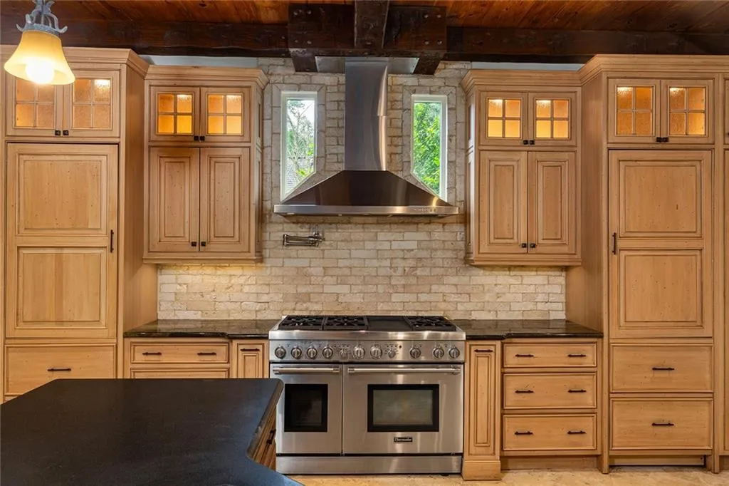 1640 Nottingham Way Ne, Atlanta, Georgia 30309, 6 Bedrooms Bedrooms, ,6 BathroomsBathrooms,Residential,For Sale,1640 Nottingham Way Ne,7673554 1640 Nottingham Way Ne, Atlanta, Georgia 30309, 6 Bedrooms Bedrooms, ,6 BathroomsBathrooms,Residential,For Sale,1640 Nottingham Way Ne,7673554