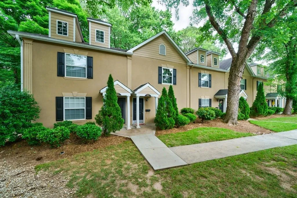 802 Brighton Point, Atlanta, Georgia 30328, 2 Bedrooms Bedrooms, ,2 BathroomsBathrooms,Residential,Sold,802 Brighton Point,6885735