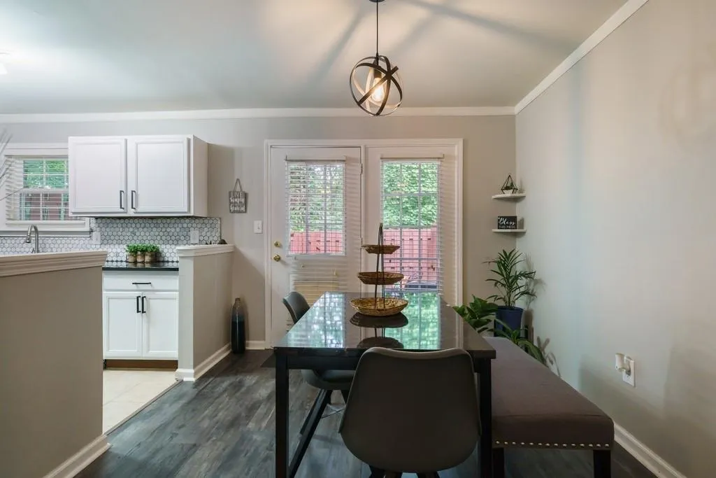 802 Brighton Point, Atlanta, Georgia 30328, 2 Bedrooms Bedrooms, ,2 BathroomsBathrooms,Residential,Sold,802 Brighton Point,6885735