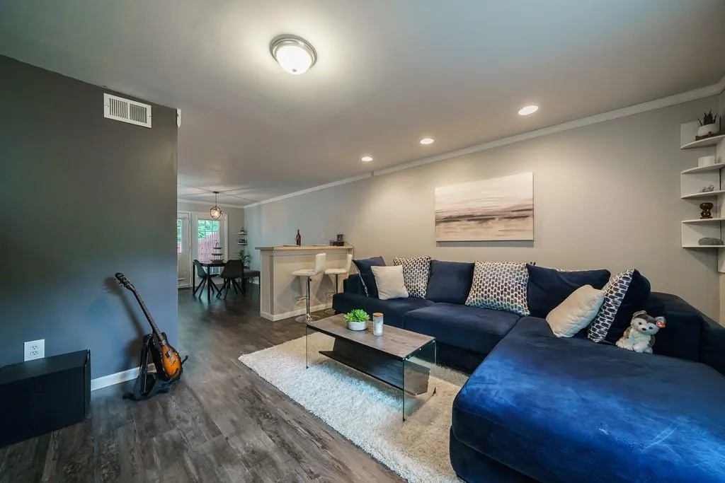 802 Brighton Point, Atlanta, Georgia 30328, 2 Bedrooms Bedrooms, ,2 BathroomsBathrooms,Residential,Sold,802 Brighton Point,6885735