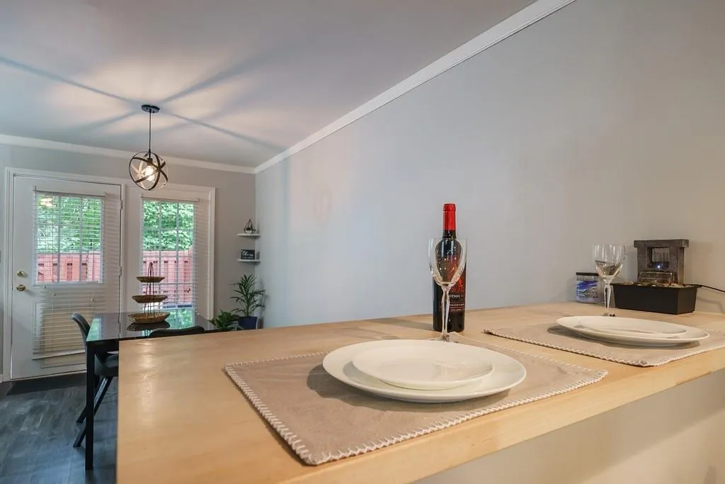 802 Brighton Point, Atlanta, Georgia 30328, 2 Bedrooms Bedrooms, ,2 BathroomsBathrooms,Residential,Sold,802 Brighton Point,6885735