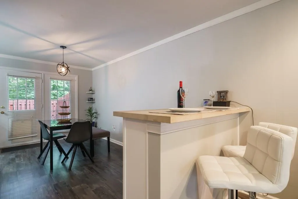 802 Brighton Point, Atlanta, Georgia 30328, 2 Bedrooms Bedrooms, ,2 BathroomsBathrooms,Residential,Sold,802 Brighton Point,6885735