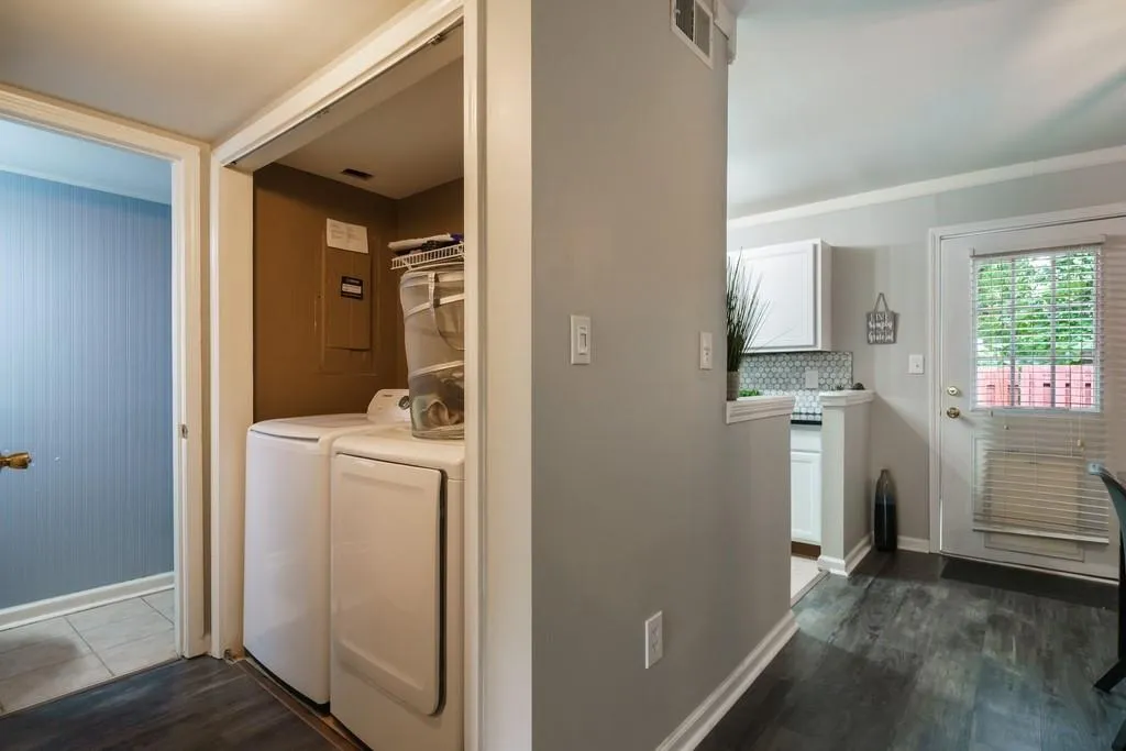 802 Brighton Point, Atlanta, Georgia 30328, 2 Bedrooms Bedrooms, ,2 BathroomsBathrooms,Residential,Sold,802 Brighton Point,6885735