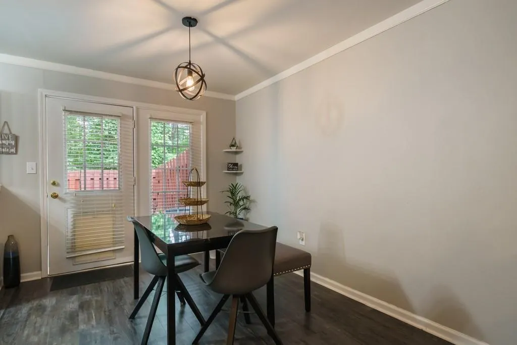 802 Brighton Point, Atlanta, Georgia 30328, 2 Bedrooms Bedrooms, ,2 BathroomsBathrooms,Residential,Sold,802 Brighton Point,6885735