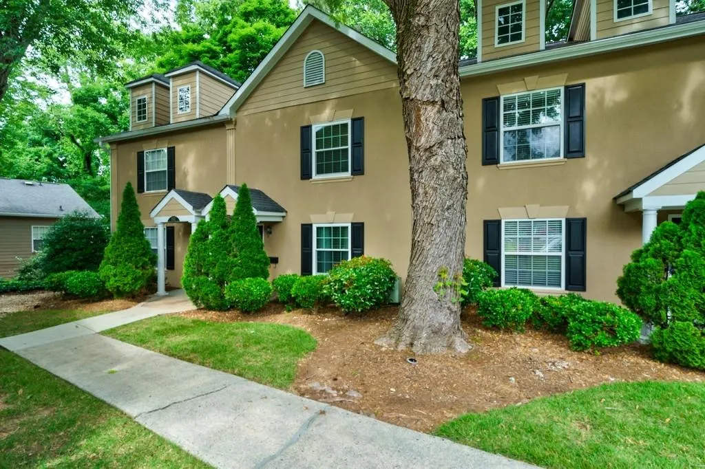 802 Brighton Point, Atlanta, Georgia 30328, 2 Bedrooms Bedrooms, ,2 BathroomsBathrooms,Residential,Sold,802 Brighton Point,6885735