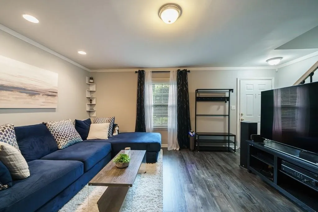 802 Brighton Point, Atlanta, Georgia 30328, 2 Bedrooms Bedrooms, ,2 BathroomsBathrooms,Residential,Sold,802 Brighton Point,6885735