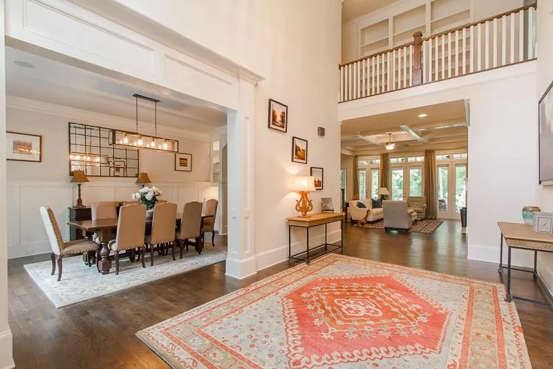 800 Loridans Drive, Atlanta, Georgia 30342, 5 Bedrooms Bedrooms, ,5 BathroomsBathrooms,Residential,Sold,800 Loridans Drive,5687415
