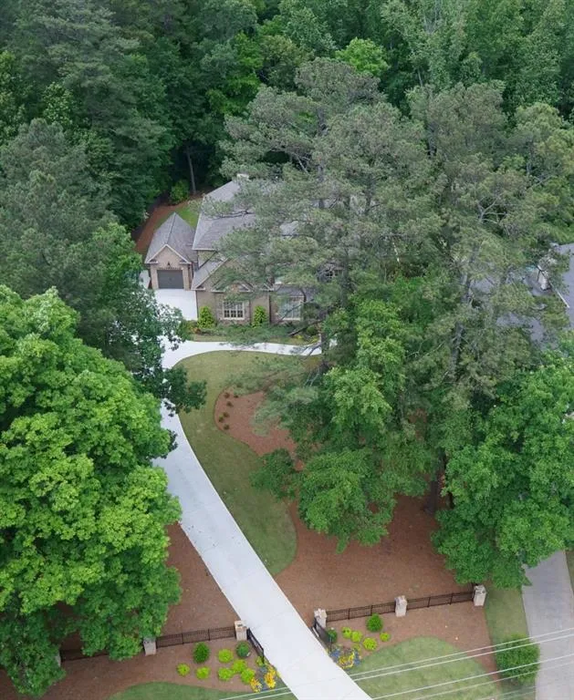 800 Loridans Drive, Atlanta, Georgia 30342, 5 Bedrooms Bedrooms, ,5 BathroomsBathrooms,Residential,Sold,800 Loridans Drive,5687415