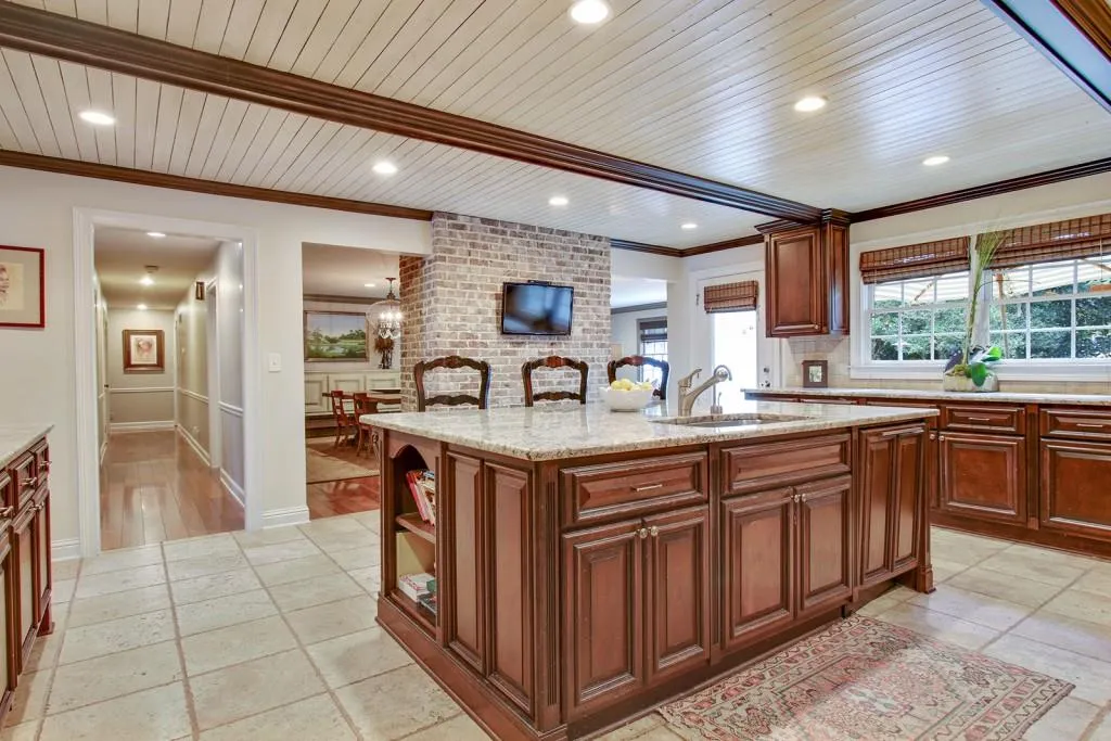 6285 Riverwood Drive, Atlanta, Georgia 30328, 5 Bedrooms Bedrooms, ,6 BathroomsBathrooms,Residential,Sold,6285 Riverwood Drive,5654623