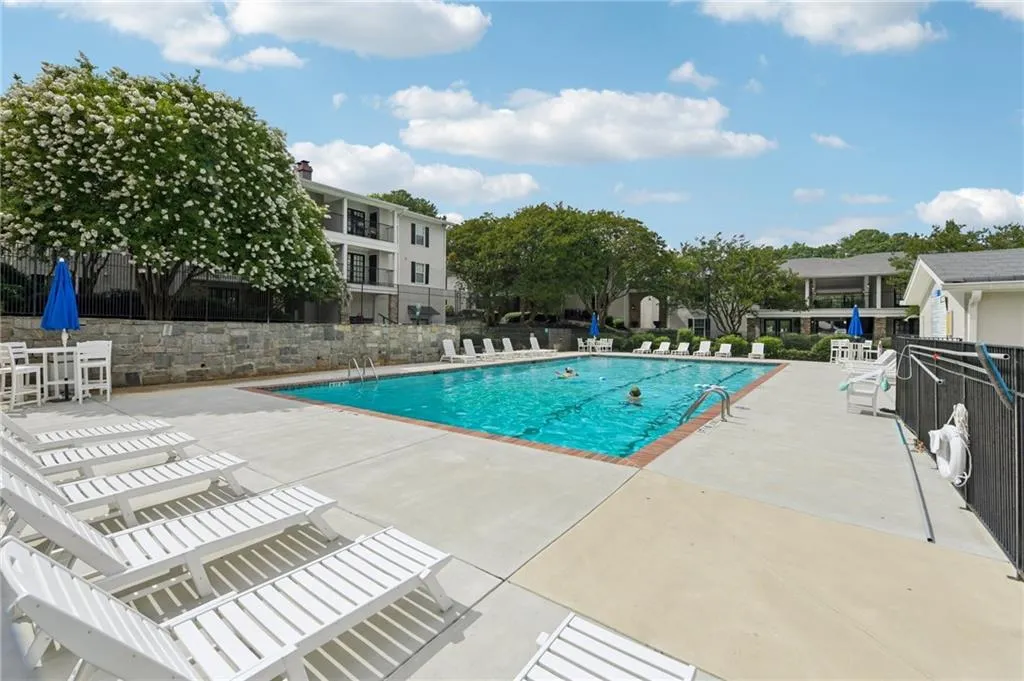 1150 Collier Road Nw Unit 15j, Atlanta, Georgia 30318, 2 Bedrooms Bedrooms, 0 ,2 BathroomsBathrooms,Residential,For Sale,1150 Collier Road Nw Unit 15j,7776744