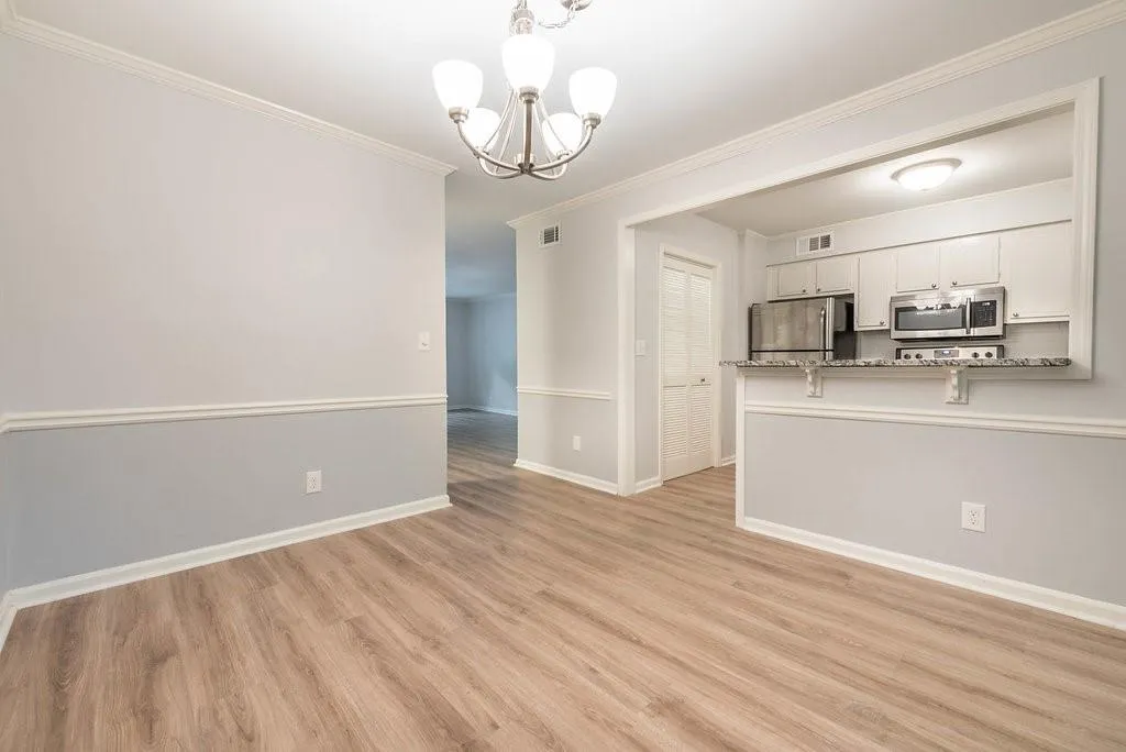 115 Rosaire Place Nw, Atlanta, Georgia 30327, 2 Bedrooms Bedrooms, ,2 BathroomsBathrooms,Residential,For Sale,115 Rosaire Place Nw,7662057