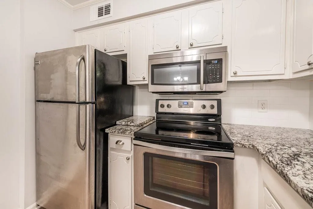 115 Rosaire Place Nw, Atlanta, Georgia 30327, 2 Bedrooms Bedrooms, ,2 BathroomsBathrooms,Residential,For Sale,115 Rosaire Place Nw,7662057