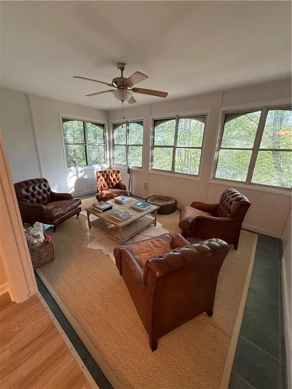 115 Rosaire Place Nw, Atlanta, Georgia 30327, 2 Bedrooms Bedrooms, ,2 BathroomsBathrooms,Residential,For Sale,115 Rosaire Place Nw,7662057