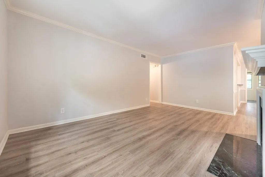 115 Rosaire Place Nw, Atlanta, Georgia 30327, 2 Bedrooms Bedrooms, ,2 BathroomsBathrooms,Residential,For Sale,115 Rosaire Place Nw,7662057