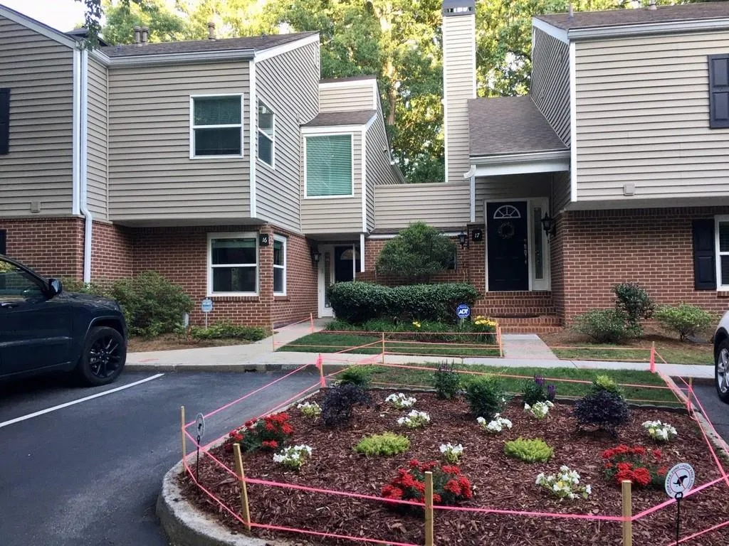 16 Dunwoody Springs Drive Ne, Atlanta, Georgia 30328, 3 Bedrooms Bedrooms, ,2 BathroomsBathrooms,Residential,Sold,16 Dunwoody Springs Drive Ne,6675336