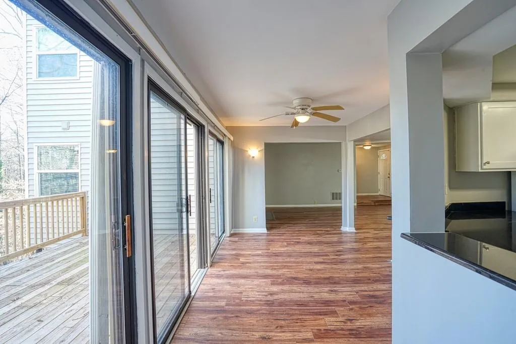 16 Dunwoody Springs Drive Ne, Atlanta, Georgia 30328, 3 Bedrooms Bedrooms, ,2 BathroomsBathrooms,Residential,Sold,16 Dunwoody Springs Drive Ne,6675336