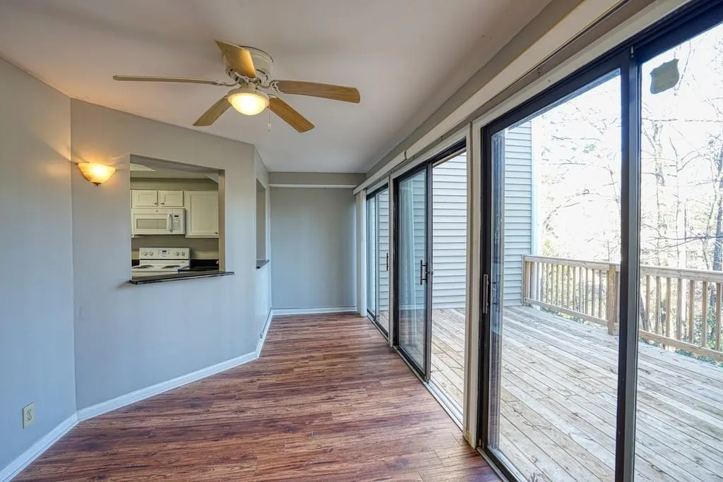 16 Dunwoody Springs Drive Ne, Atlanta, Georgia 30328, 3 Bedrooms Bedrooms, ,2 BathroomsBathrooms,Residential,Sold,16 Dunwoody Springs Drive Ne,6675336