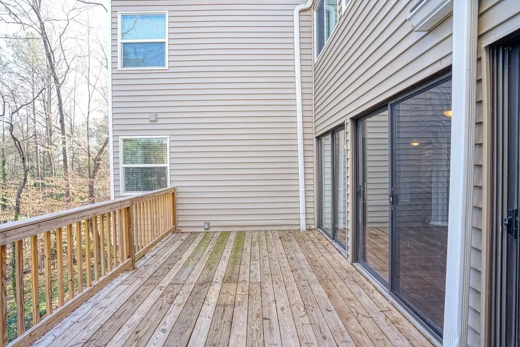 16 Dunwoody Springs Drive Ne, Atlanta, Georgia 30328, 3 Bedrooms Bedrooms, ,2 BathroomsBathrooms,Residential,Sold,16 Dunwoody Springs Drive Ne,6675336