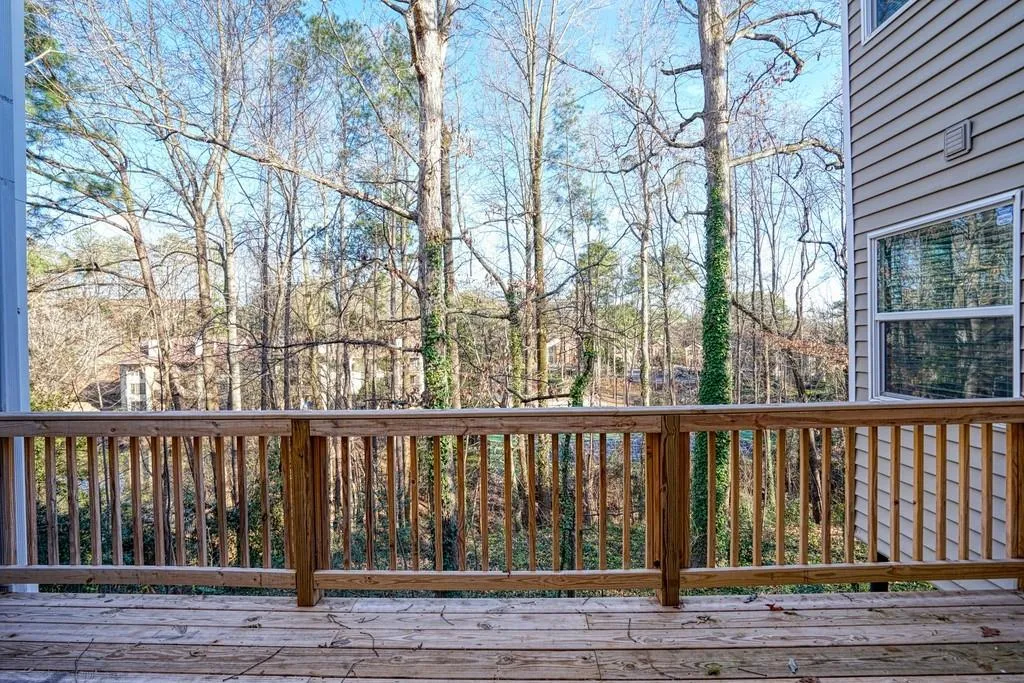 16 Dunwoody Springs Drive Ne, Atlanta, Georgia 30328, 3 Bedrooms Bedrooms, ,2 BathroomsBathrooms,Residential,Sold,16 Dunwoody Springs Drive Ne,6675336