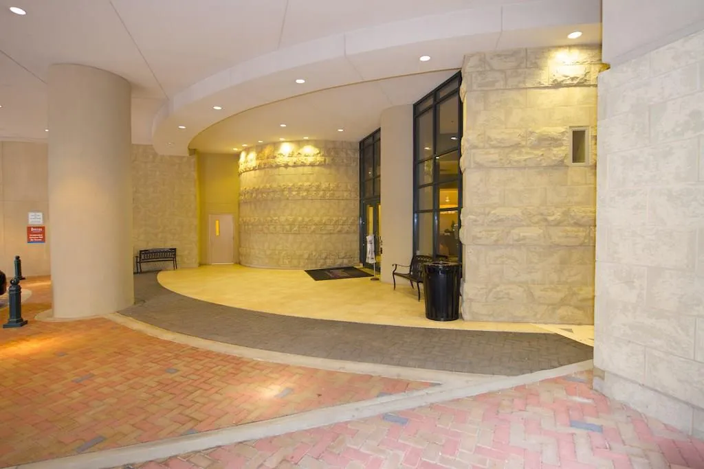 3040 Peachtree Road Nw Unit 612, Atlanta, Georgia 30305, 2 Bedrooms Bedrooms, ,2 BathroomsBathrooms,Residential,Sold,3040 Peachtree Road Nw Unit 612,5691805