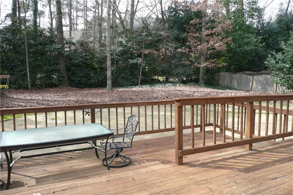 555 Spender Trace, Sandy Springs, Georgia 30350, 4 Bedrooms Bedrooms, ,3 BathroomsBathrooms,Residential,Sold,555 Spender Trace,5808305