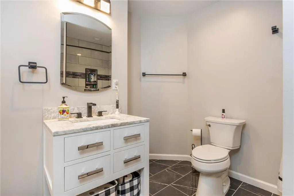 1035 Lancaster Walk, Atlanta, Georgia 30328, 6 Bedrooms Bedrooms, ,4 BathroomsBathrooms,Residential,For Sale,1035 Lancaster Walk,7610253