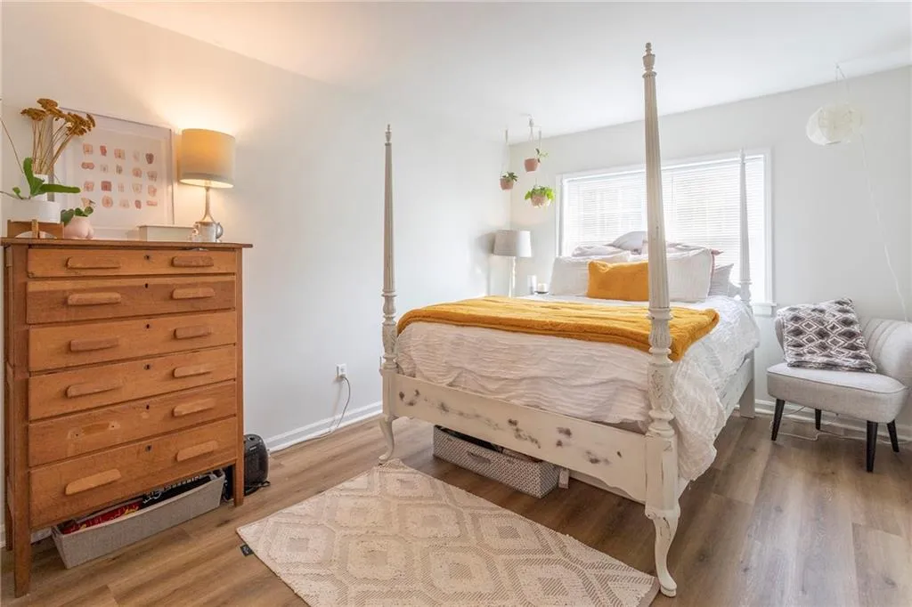 6520 Roswell Road Ne Unit 68, Sandy Springs, Georgia 30328, 2 Bedrooms Bedrooms, ,2 BathroomsBathrooms,Residential,Sold,6520 Roswell Road Ne Unit 68,7023251