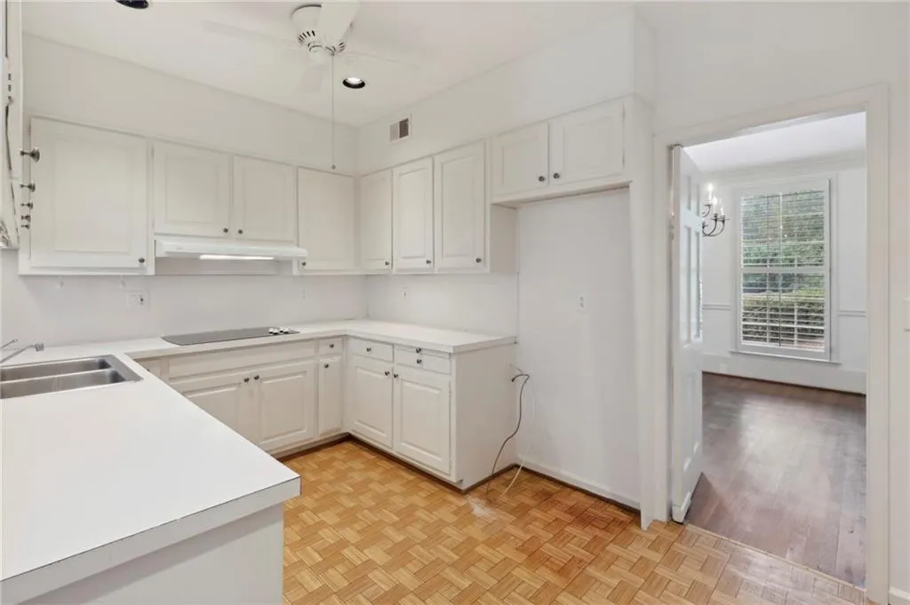 6235 Weatherly Drive, Sandy Springs, Georgia 30328, 6 Bedrooms Bedrooms, ,3 BathroomsBathrooms,Residential,Sold,6235 Weatherly Drive,7105202