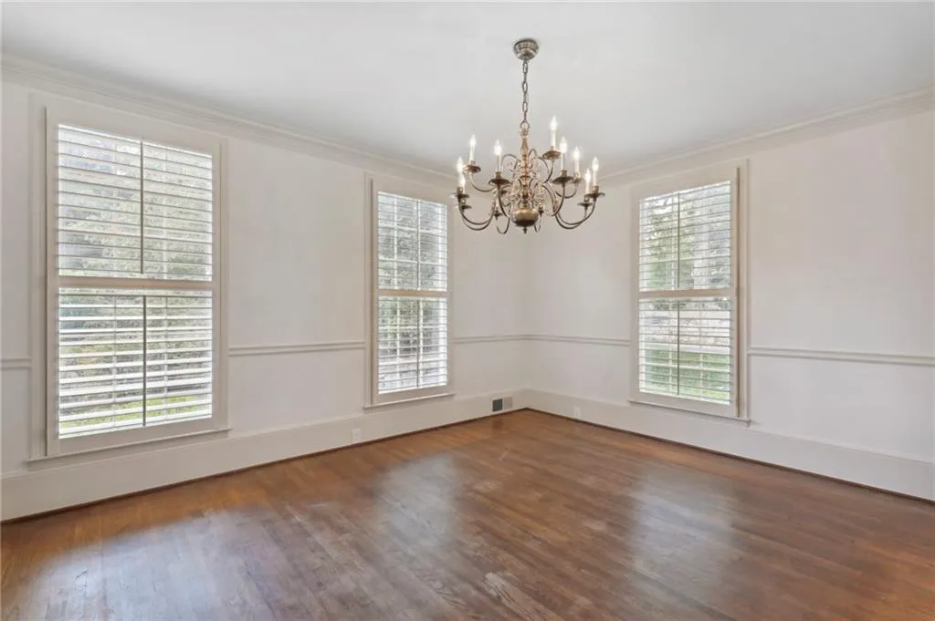 6235 Weatherly Drive, Sandy Springs, Georgia 30328, 6 Bedrooms Bedrooms, ,3 BathroomsBathrooms,Residential,Sold,6235 Weatherly Drive,7105202