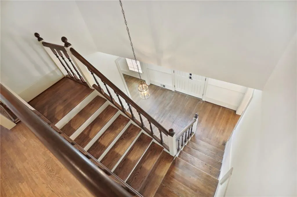 6235 Weatherly Drive, Sandy Springs, Georgia 30328, 6 Bedrooms Bedrooms, ,3 BathroomsBathrooms,Residential,Sold,6235 Weatherly Drive,7105202