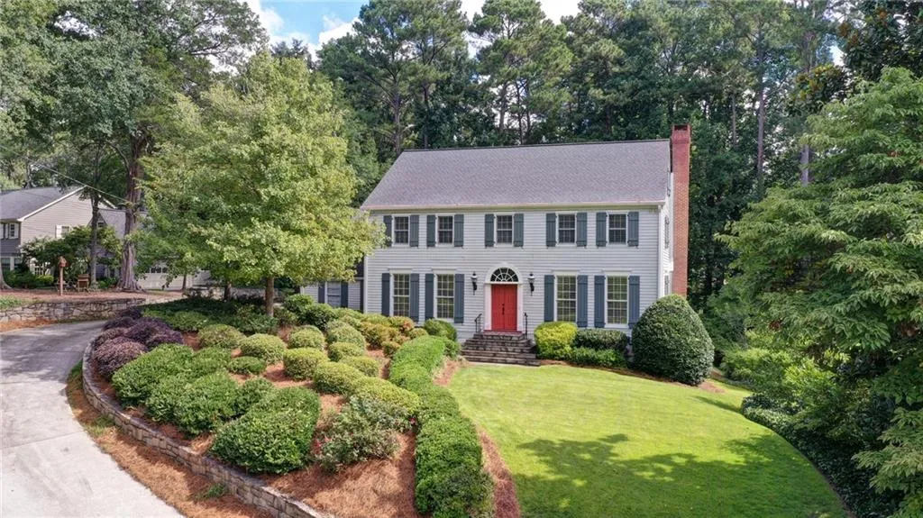 6235 Weatherly Drive, Sandy Springs, Georgia 30328, 6 Bedrooms Bedrooms, ,3 BathroomsBathrooms,Residential,Sold,6235 Weatherly Drive,7105202