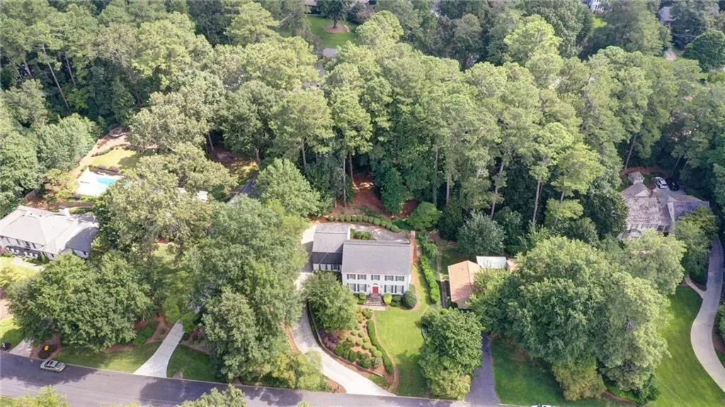 6235 Weatherly Drive, Sandy Springs, Georgia 30328, 6 Bedrooms Bedrooms, ,3 BathroomsBathrooms,Residential,Sold,6235 Weatherly Drive,7105202