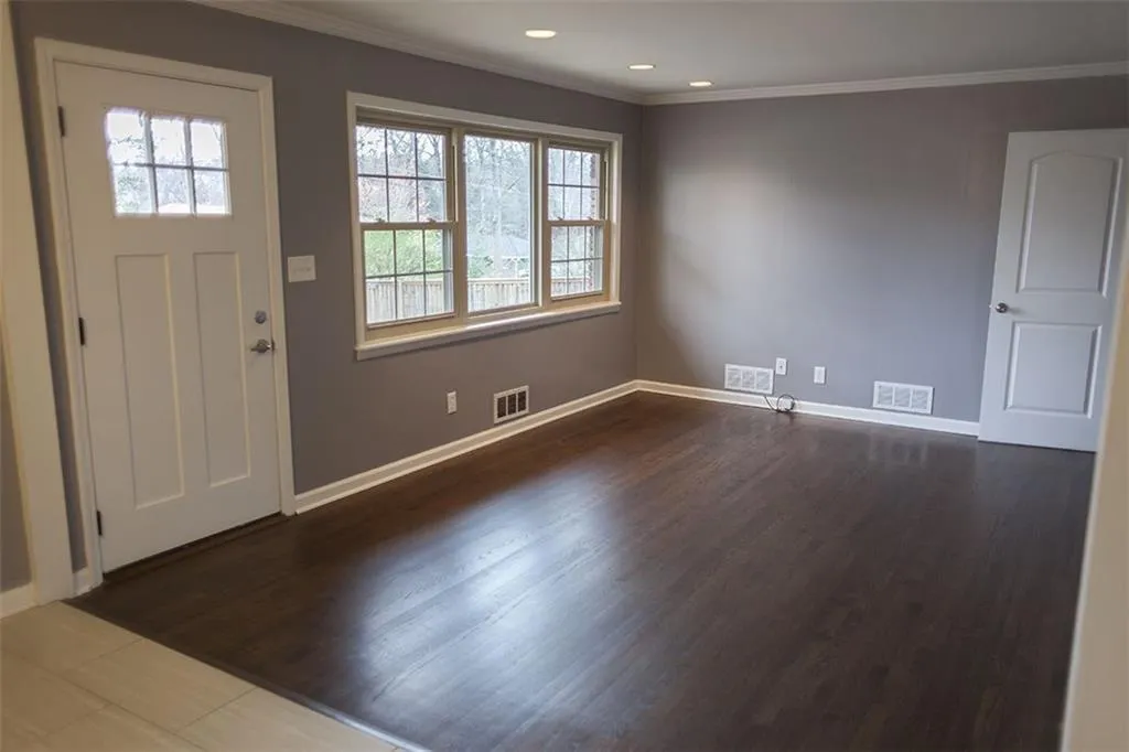 2337 Elmwood Circle, Atlanta, Georgia 30339, 2 Bedrooms Bedrooms, ,2 BathroomsBathrooms,Residential,Sold,2337 Elmwood Circle,5814509