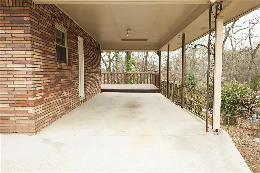 2337 Elmwood Circle, Atlanta, Georgia 30339, 2 Bedrooms Bedrooms, ,2 BathroomsBathrooms,Residential,Sold,2337 Elmwood Circle,5814509