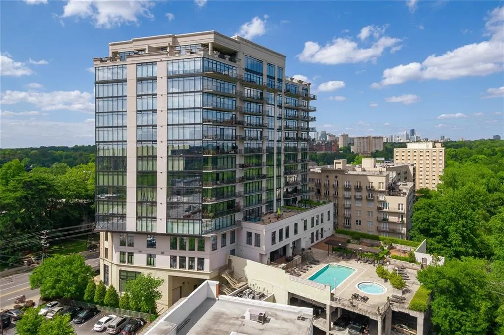 2233 Peachtree Road Ne Unit 1202, Atlanta, Georgia 30309, 2 Bedrooms Bedrooms, ,2 BathroomsBathrooms,Residential,For Sale,2233 Peachtree Road Ne Unit 1202,7536415