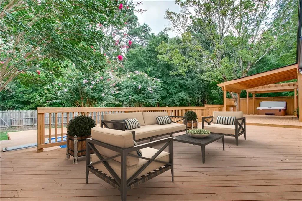 7605 Nesbit Ferry Road, Atlanta, Georgia 30350, 4 Bedrooms Bedrooms, ,2 BathroomsBathrooms,Residential,Sold,7605 Nesbit Ferry Road,6063632