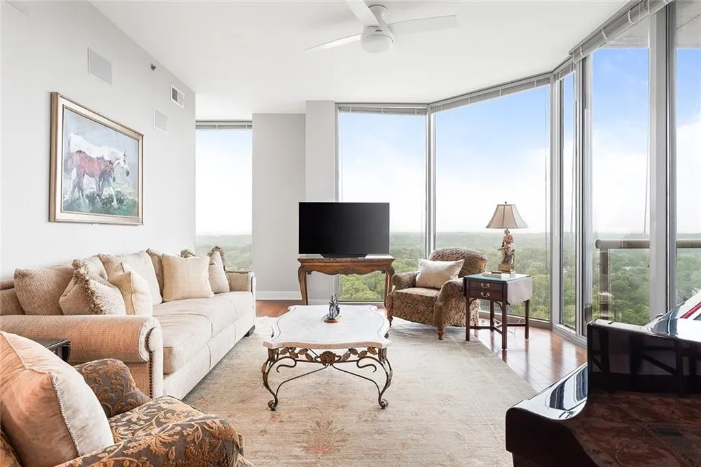 2795 Peachtree Road Ne Unit 2101, Atlanta, Georgia 30305, 2 Bedrooms Bedrooms, ,2 BathroomsBathrooms,Residential,Sold,2795 Peachtree Road Ne Unit 2101,7581170